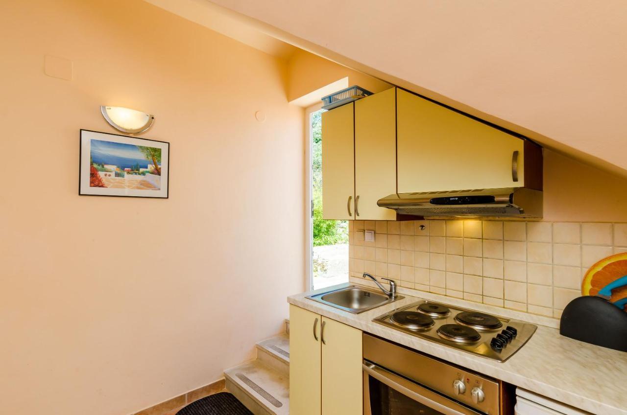 Apartments Zanetic ザトン エクステリア 写真