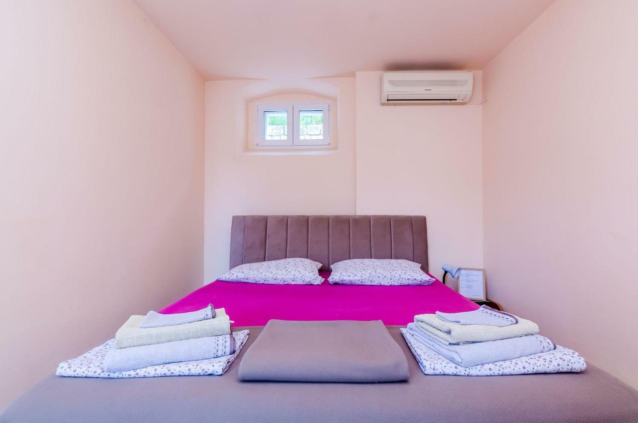 Apartments Zanetic ザトン エクステリア 写真